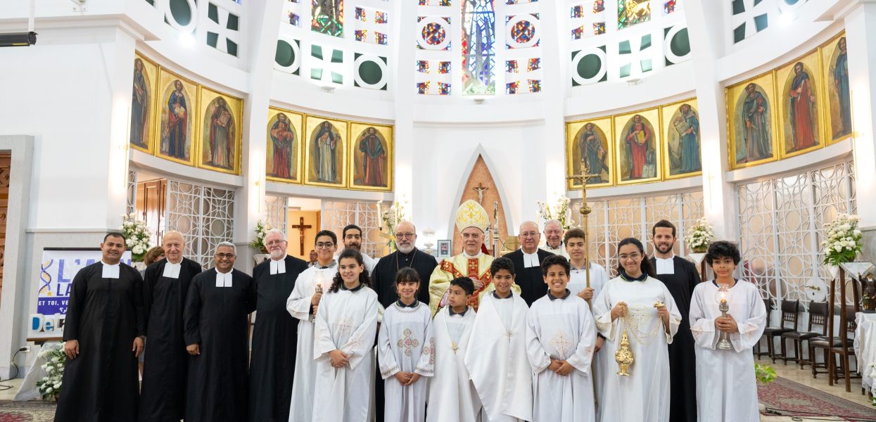 De La Salle Daher: Messe à l’occasion de la fête de Saint Jean-Baptiste De La Salle célébrée par S.E. Monseigneur Nicolas Nonce Apostolique en Égypte.