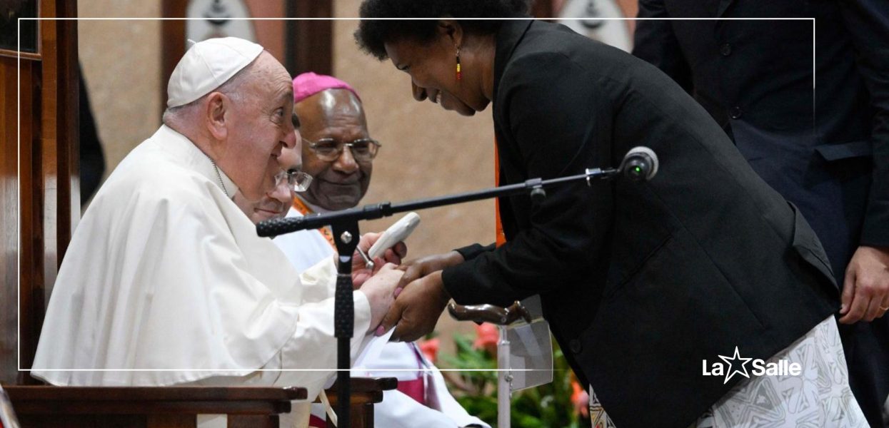 Une lasallienne partage son espoir synodal lors de la visite du Pape en Papouasie-Nouvelle-Guinée