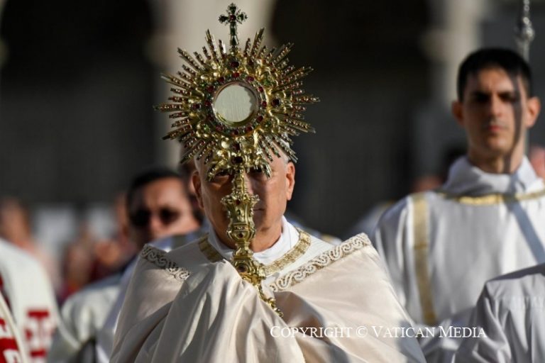 « Le Christ est la réponse de Dieu à la faim de l’homme » « Le Christ est la réponse de Dieu à la faim de l’homme »