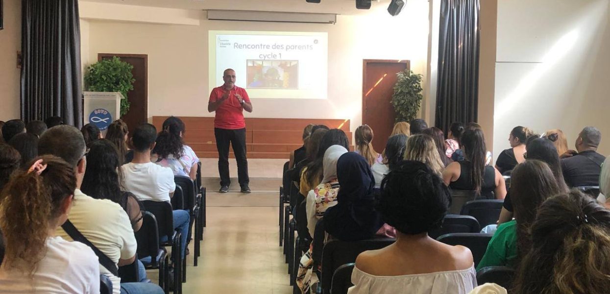Saint Vincent de Paul: Portes ouvertes au Cycle 1  construire ensemble l’école de demain