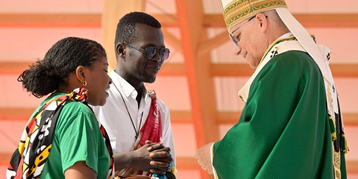 Léon XIV exhorte les jeunes à être témoins du Christ et à bâtir la paix Léon XIV exhorte les jeunes à être témoins du Christ et à bâtir la paix