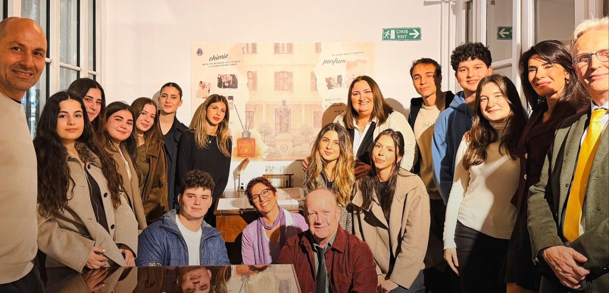 Saint Joseph Istanbul: exposition  “Les fruits de la rencontre”