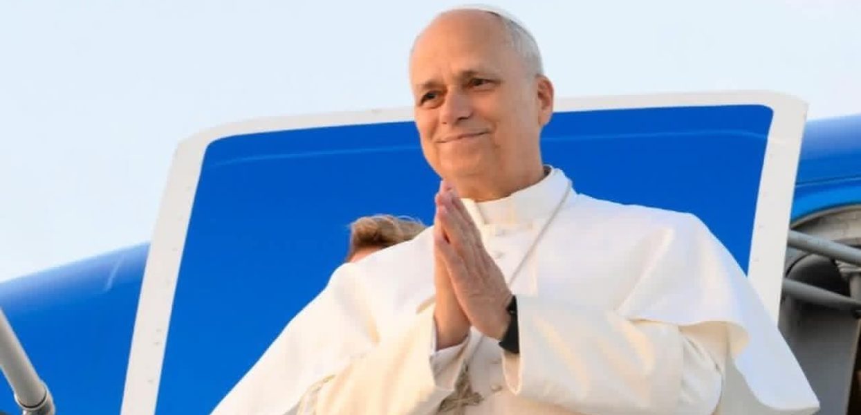 Appel fort du Pape depuis Beyrouth à la coexistence pacifique au Moyen-Orient Appel fort du Pape depuis Beyrouth à la coexistence pacifique au Moyen-Orient