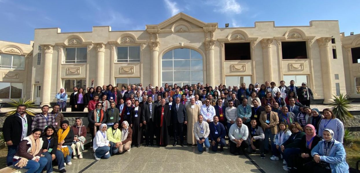 Pastorale Egypte: rencontre professeurs d’enseignement religieux chrétien et islamique. Pastorale Egypte: rencontre professeurs d’enseignement religieux chrétien et islamique.