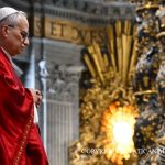 Veillée de prière pour la paix à Saint-Pierre présidée par le Saint-Père