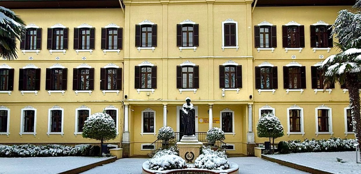 Saint Joseph Istanbul: conférence et orientation