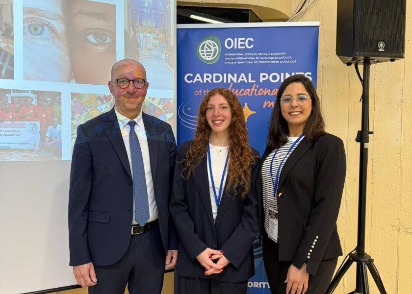 Mont La Salle: participation aux conférences internationales de l’OIEC.