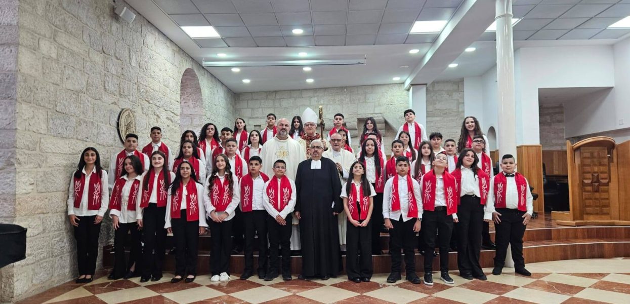 De La Salle Jérusalem: Première Communion et  Confirmation.