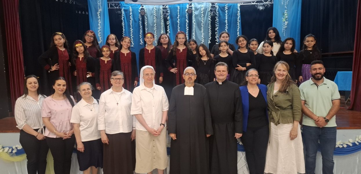 Frères Secondary School in Jerusalem: special visit of Sister Simona Brambilla, Prefect of the Dicastery for Institutes of Consecrated Life and Societies of Apostolic Life at the Vatican.