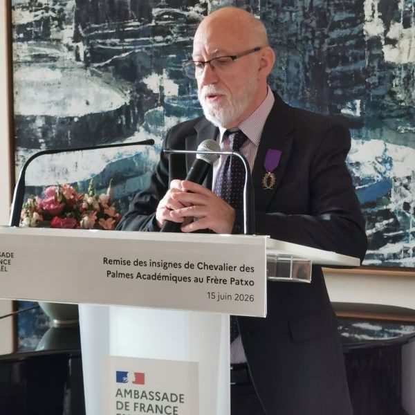 Remise des palmes académiques à Franscisco Jesùs Ordonez Vidindo, Dit Frère Patxo