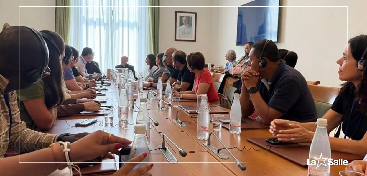 Cardinal Tolentino aux Lasalliens : « Les universités doivent être des laboratoires de pensée critique à l’ère de l’IA » Cardinal Tolentino aux Lasalliens : « Les universités doivent être des laboratoires de pensée critique à l’ère de l’IA »