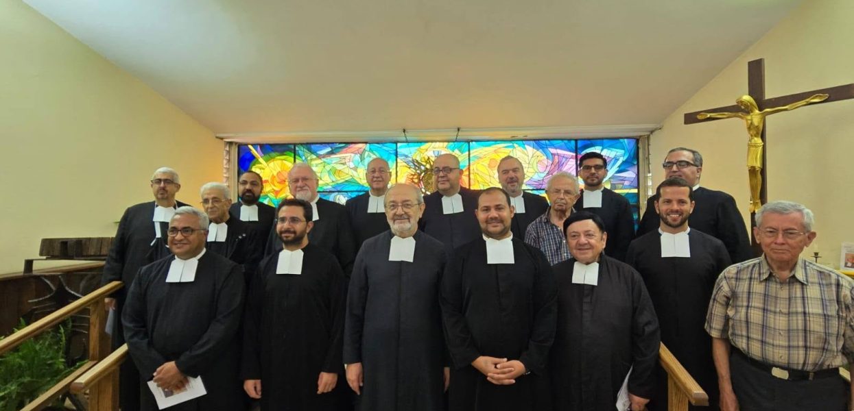 Renouvellement des vœux annuels du Frère Chénouda Atef et du Frère Fakher Mahdi.