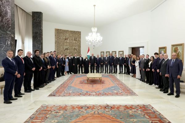 Rencontre des Anciens de Mont La Salle avec le Président de la République : un dialogue placé sous le signe de l’éducation et de l’espérance.
